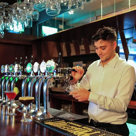 Hotel Gleesons Townhouse Booterstown 4*