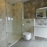 Gleesons Townhouse Booterstown מלון דבלין